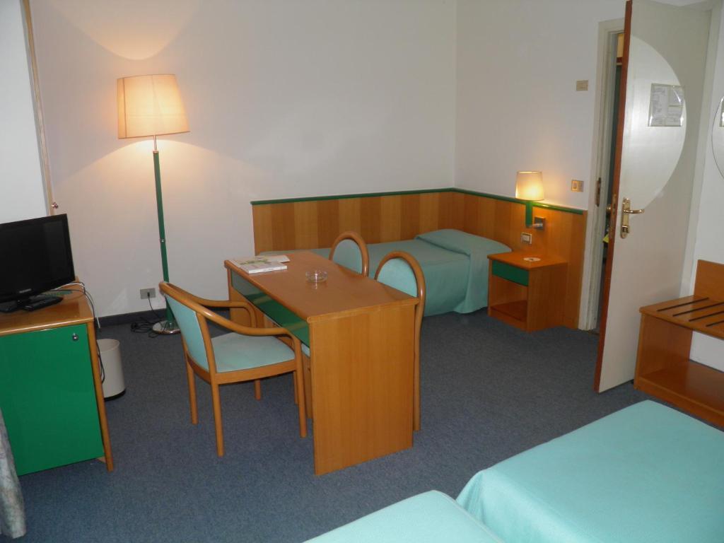 Hotel Ramoverde Боргоманеро Номер фото